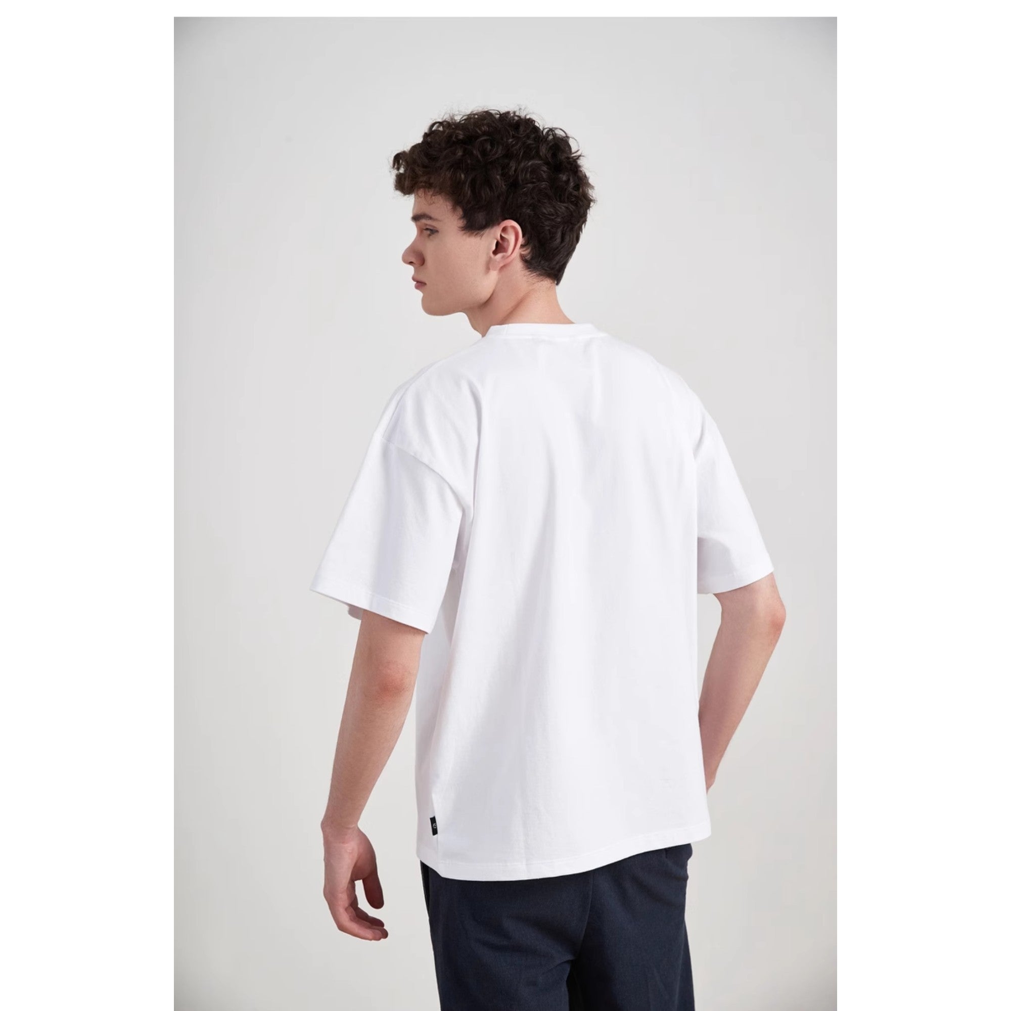 Men Mmb-Levios-Short Sleeve Box Fit Graphic T-Shirt - White