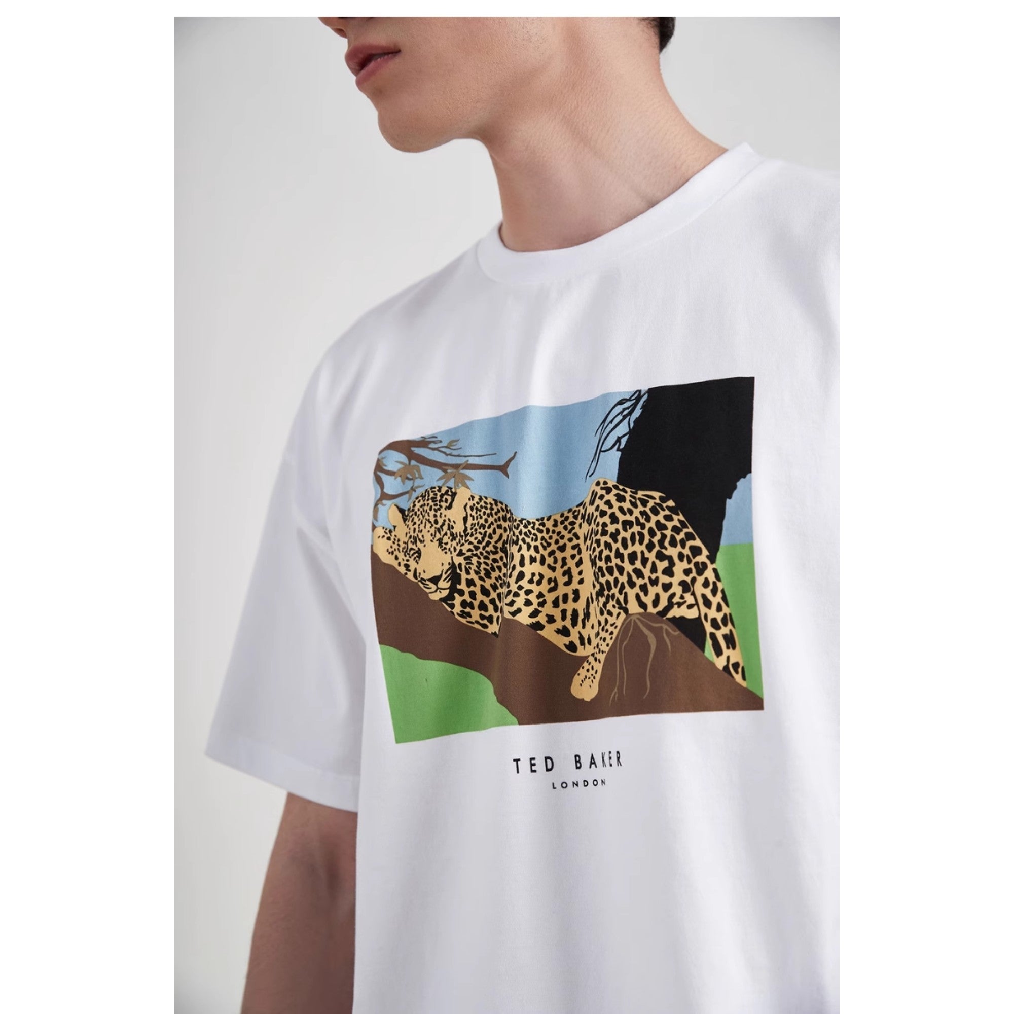 Men Mmb-Levios-Short Sleeve Box Fit Graphic T-Shirt - White